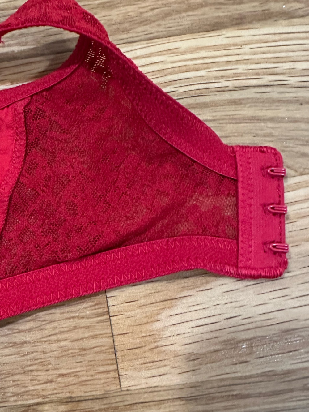 2 - Natori Pretty Smooth Lace T-Shirt Bra - Red and Black - Picture 6 of 8